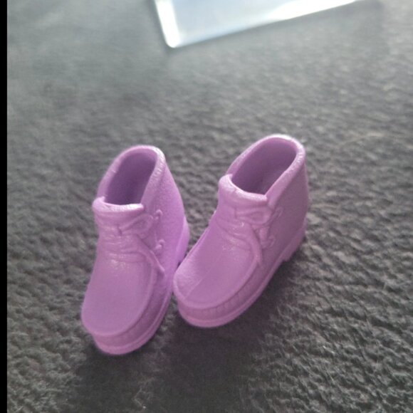 1998 Generation Girl Barbie doll purple ankle boots - Picture 1 of 2
